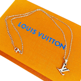 LOUIS VUITTON Gold LV Logo Charm Necklace Bag Envy