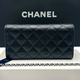 CHANEL Caviar Classic Flap Gusseted Wallet Chanel