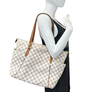 LOUIS VUITTON Damier Azur Totally GM Louis Vuitton