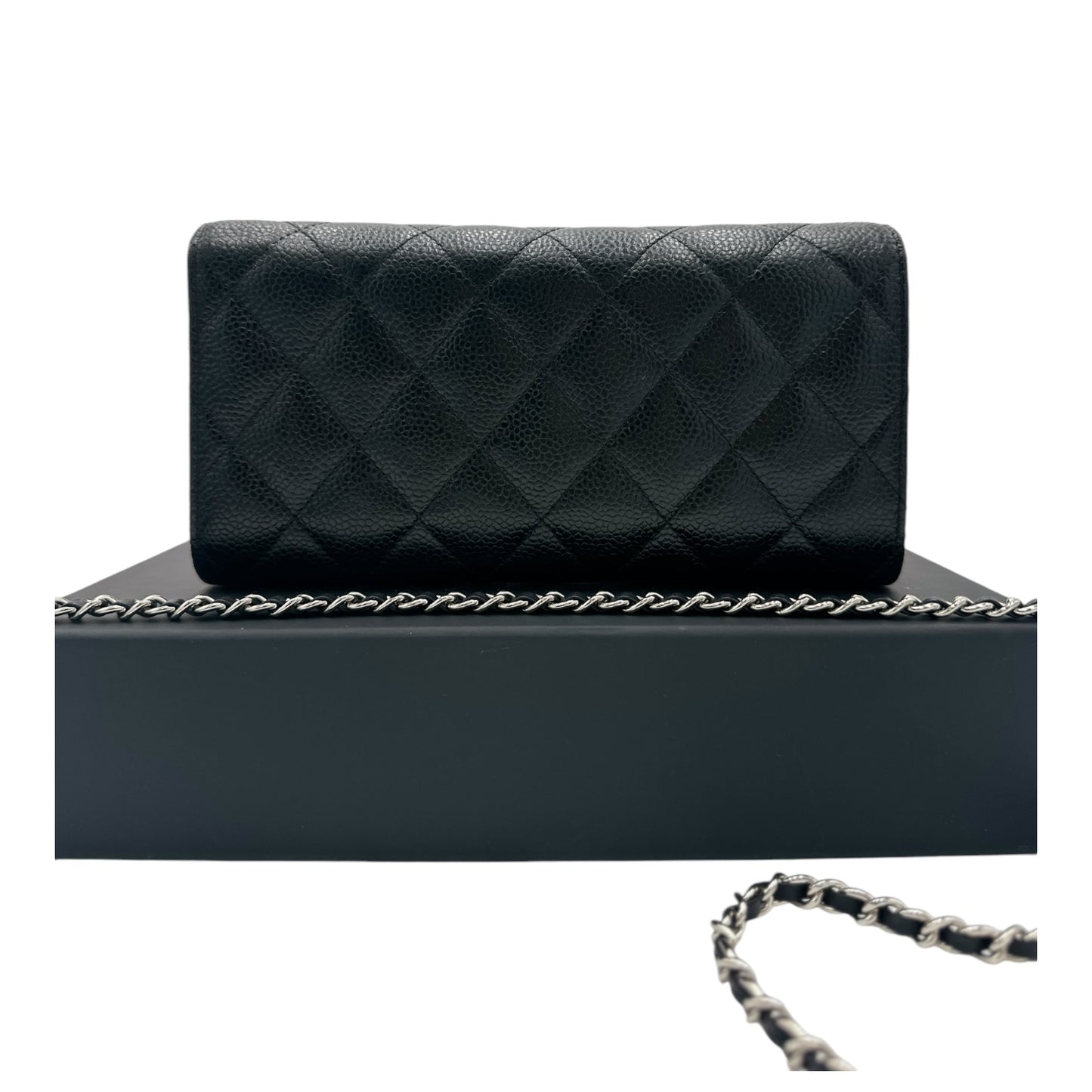 CHANEL Caviar Classic Flap Gusseted Wallet Chanel