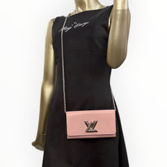 LOUIS VUITTON Pink Epi Leather Twist Wallet Louis Vuitton