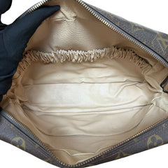 LOUIS VUITTON Monogram Trousse 28 Louis Vuitton