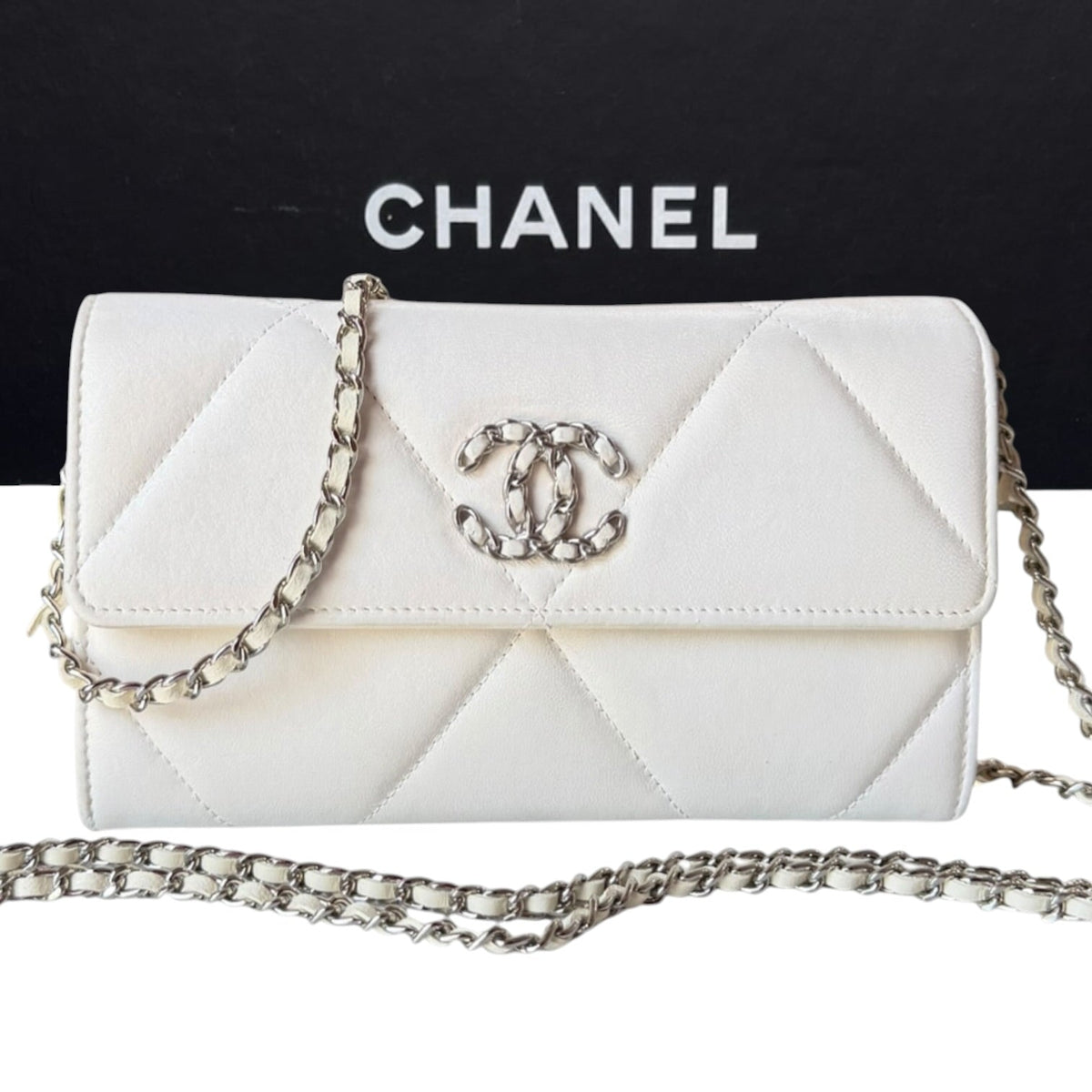 CHANEL 19 White Goatskin Large Quilt Long Flap Wallet Chanel