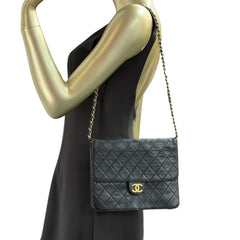 CHANEL Black Lambskin Classic Single Flap Chain Bag Chanel
