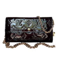 LOUIS VUITTON Aubergine Vernis Sarah Wallet with Chain/Bag Charm Louis Vuitton
