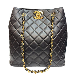 CHANEL Black CC Turn Lock Lambskin Quilted Chain Tote Chanel