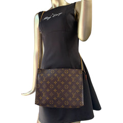 LOUIS VUITTON Monogram Poche 26 with Insert and Chain Louis Vuitton
