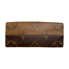 LOUIS VUITTON OnTheGo MM Tote & Wallet Set Louis Vuitton