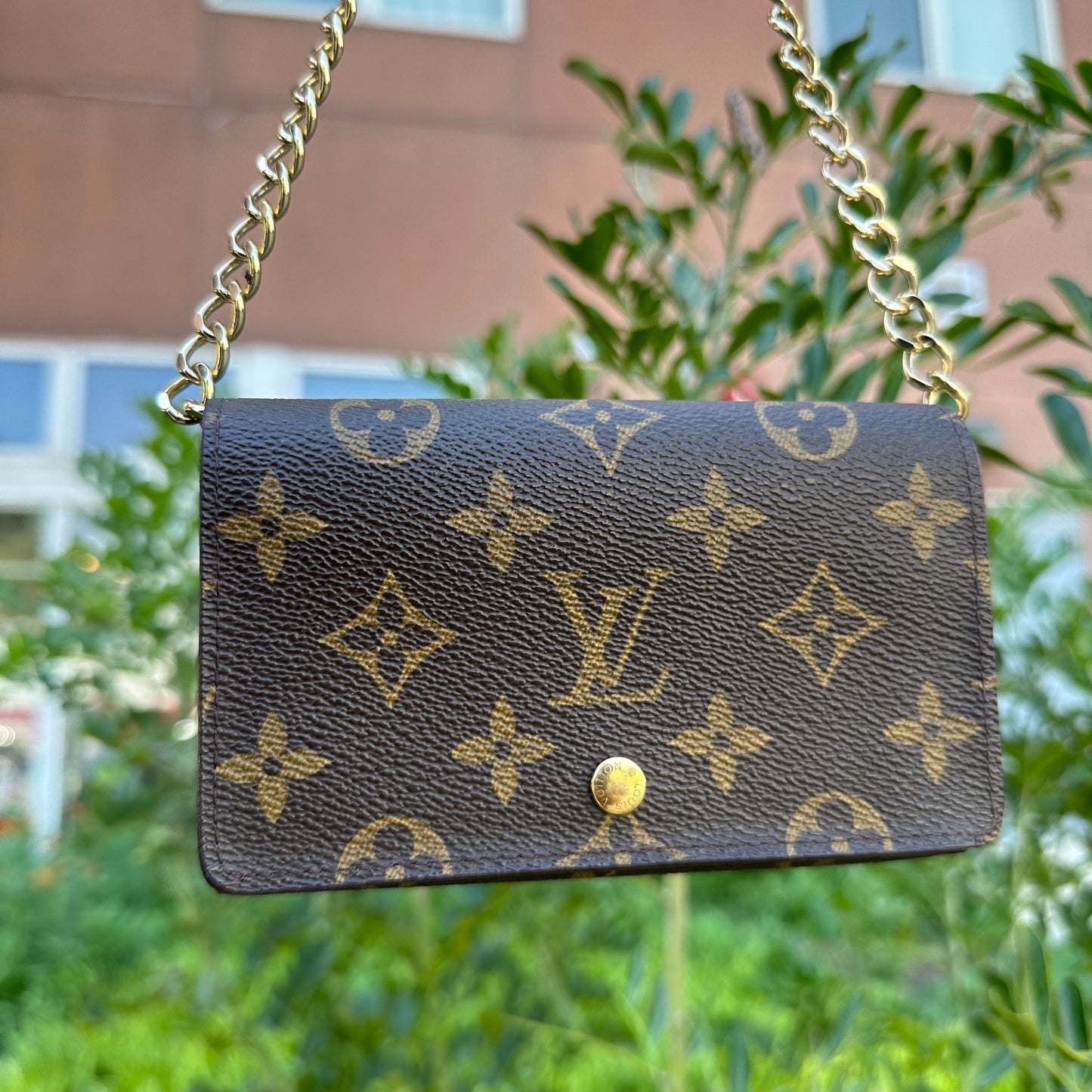 LOUIS VUITTON Monogram Porte Monnaie Billets Tresor Wallet On Chain - Bag Envy