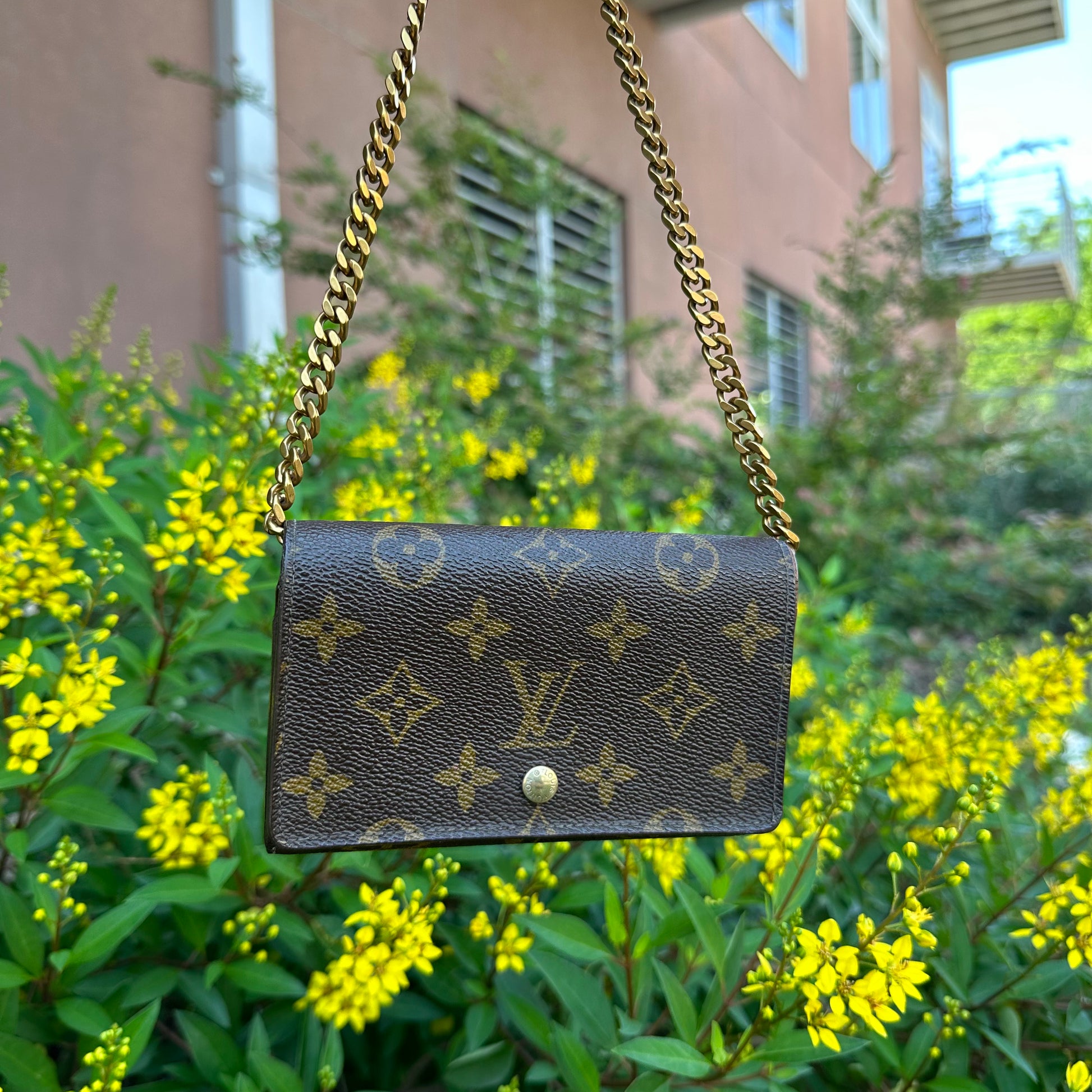 LOUIS VUITTON Monogram Porte Monnaie Billets Tresor Wallet On Chain - Bag Envy