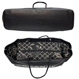 CHANEL Black Lambskin Large Essential 31 Rue Cambon Tote Chanel