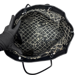 CHANEL Black Lambskin Large Essential 31 Rue Cambon Tote Chanel