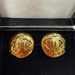 Vintage CHANEL 24k Gold Plated CC Logo Quilted Clip Earrings Chanel