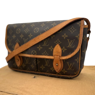 LOUIS VUITTON Monogram Sac Gibciere Crossbody Bag Louis Vuitton