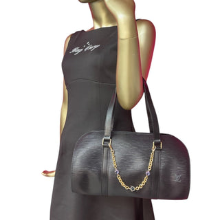 LOUIS VUITTON Black Epi Leather Papillon Louis Vuitton