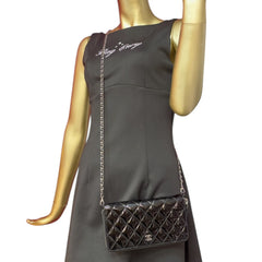 CHANEL Black Patent Leather Quilted Zip Wallet Chanel