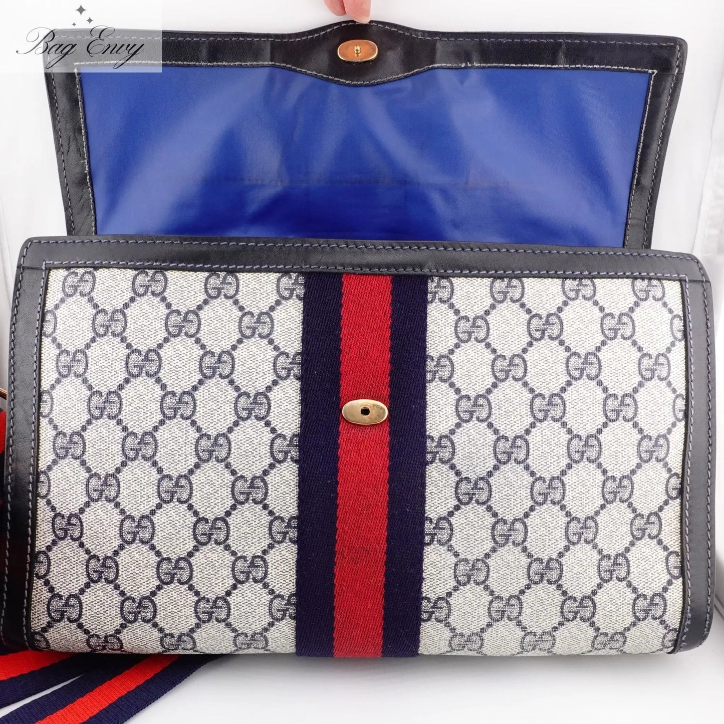 GUCCI Large GG Supreme Ophidia Clutch with Strap & Chain - Bag Envy