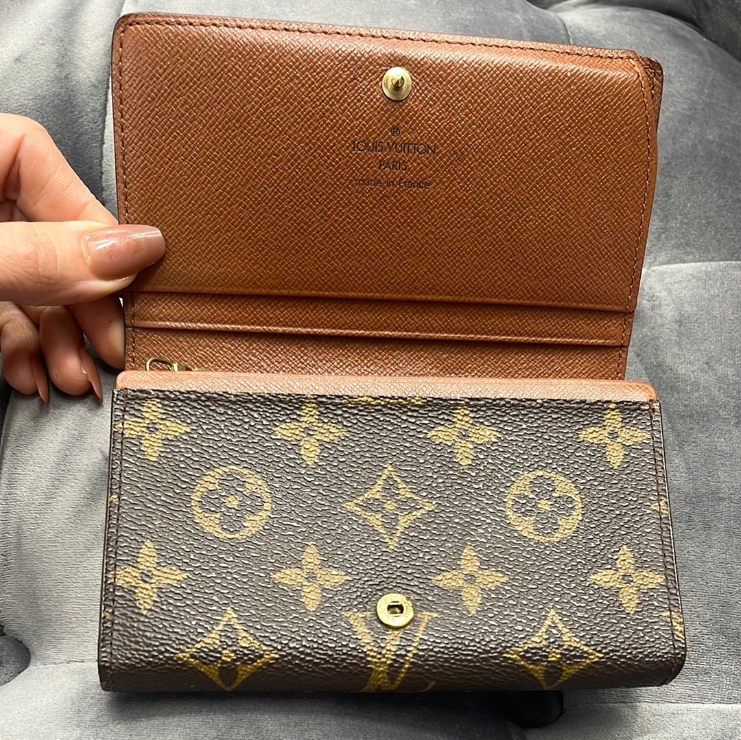 LOUIS VUITTON Monogram Porte Monnaie Billets Tresor Wallet On Chain - Bag Envy