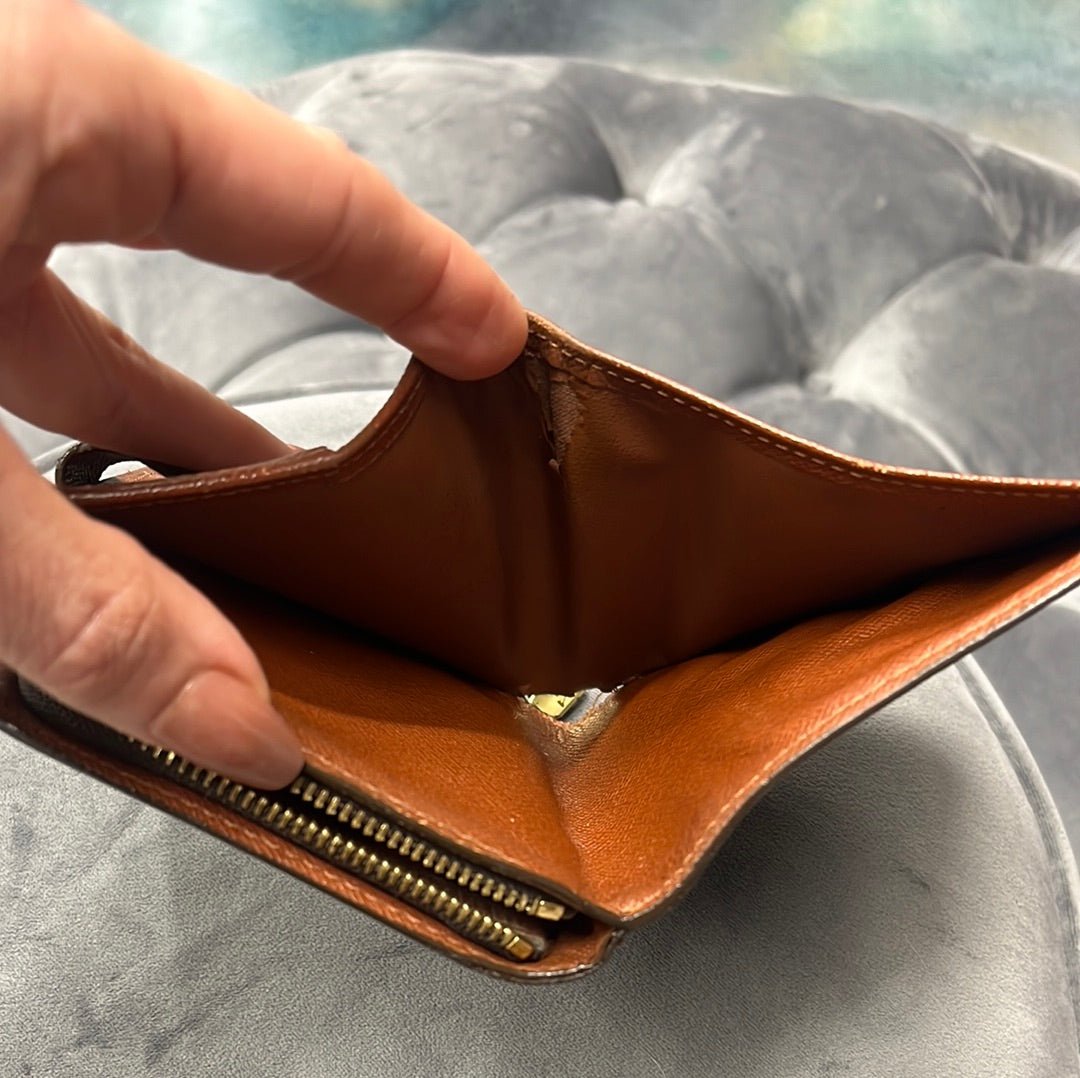 LOUIS VUITTON Wallet - Bag Envy