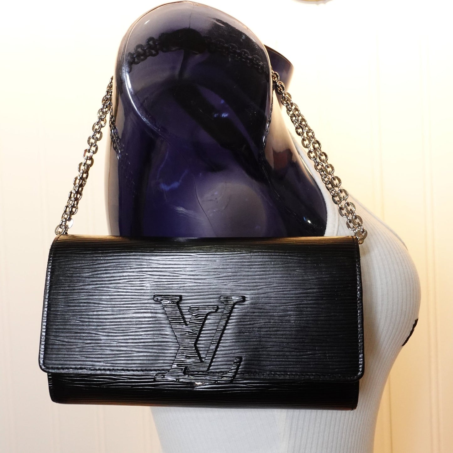 LOUIS VUITTON Epi Capucines Leather Wallet on Chain - Bag Envy