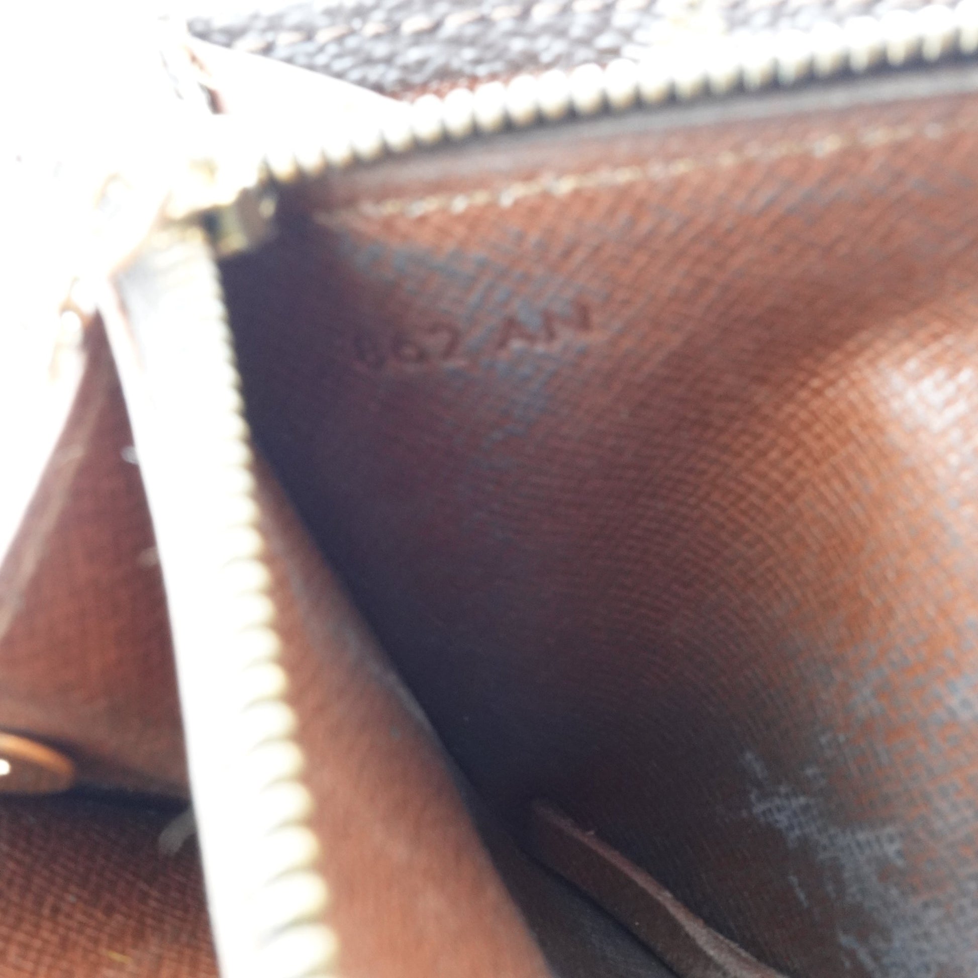 LOUIS VUITTON Monogram Envelope Wallet on Chain - Bag Envy